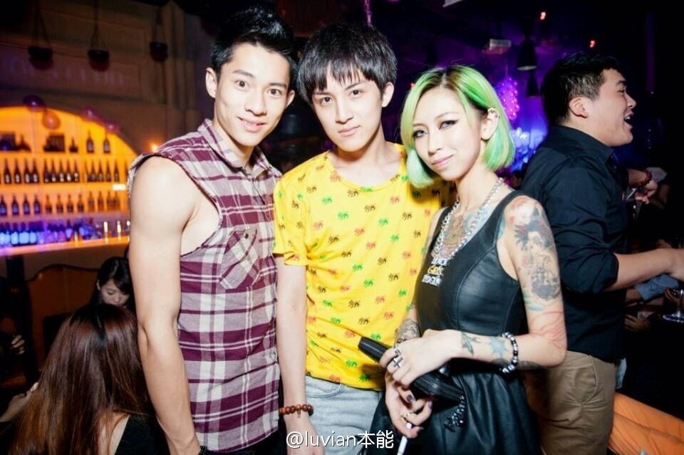 秀人美媛馆女郎luvian本能 微博相册集锦 2